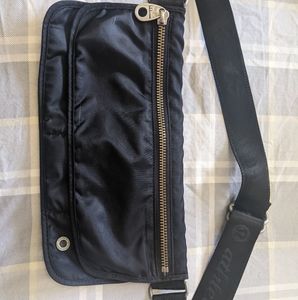 Lululemon dog walking / travel hip bag/fanny pack